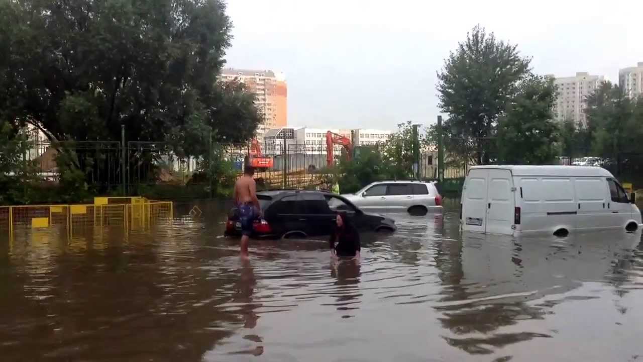 Москва тонет Москва тонет